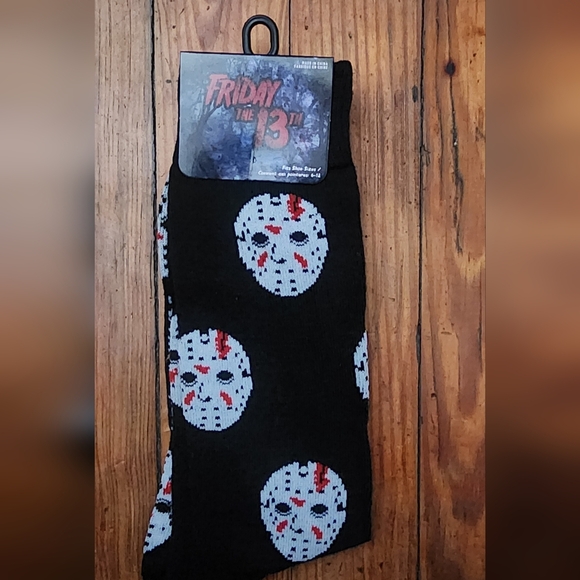 2 Pair Of Scary Movie Socks. Friday 13th And A Nightmare On Elm Street Socks NWT - Picture 3 of 5